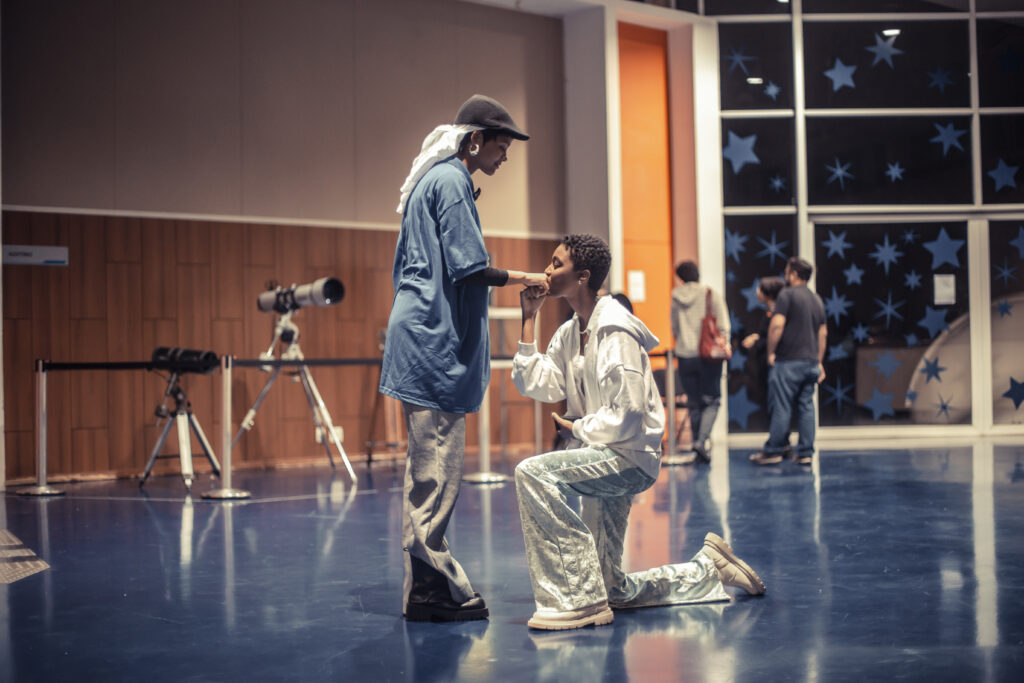 pedido de casamento surpresa no planetario